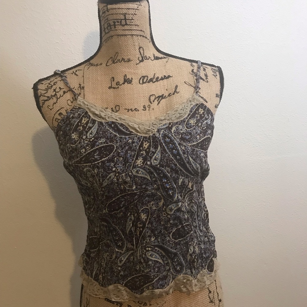 Cute spaghetti strap lightweight paisley tank